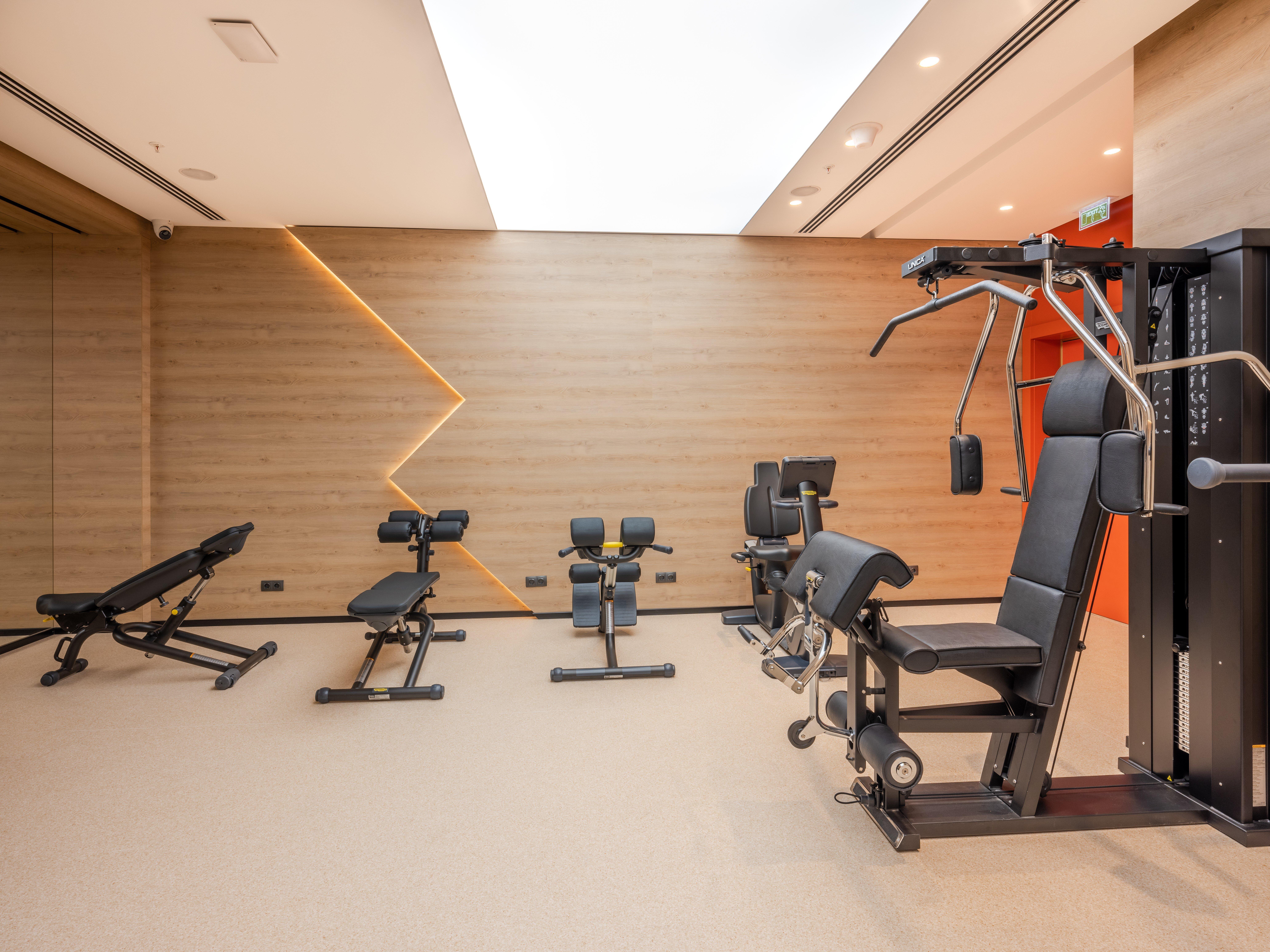 Готель Intercontinental Baku By Ihg Екстер'єр фото The gym at the Mandarin Oriental, Hong Kong